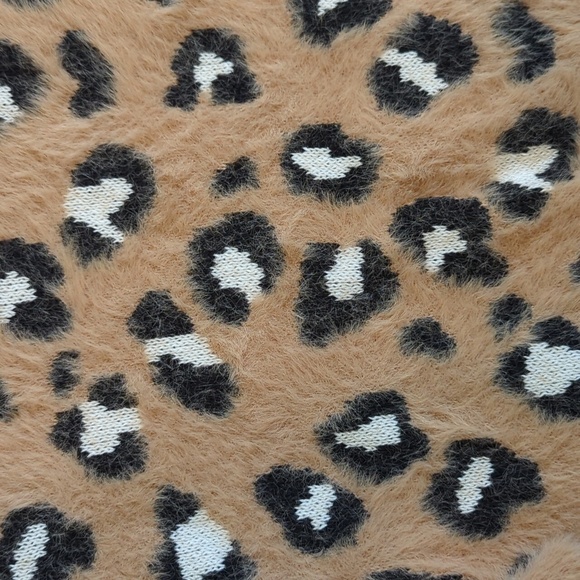 Express Tan Animal Print Cropped Fuzzy Sweater - Picture 3 of 7